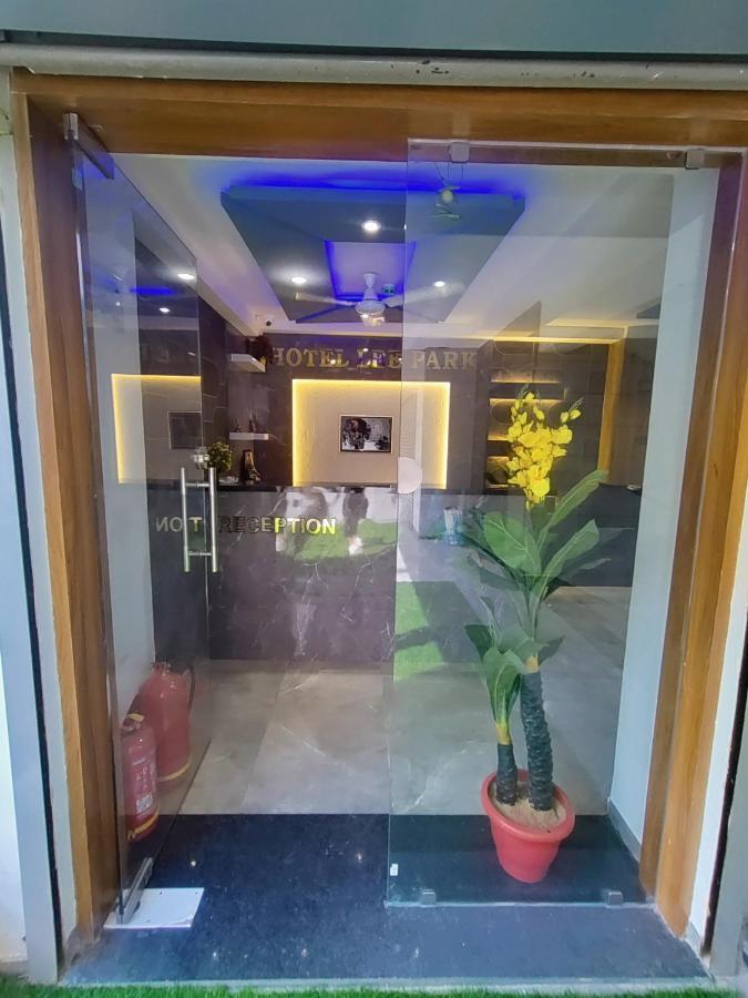 Hotel Lee Park Ahmedabad Exterior photo